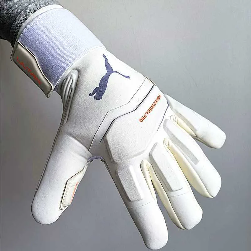 PUMA ULTRA Ultimate Hybrid Goalkeeper Gloves - White Edition
