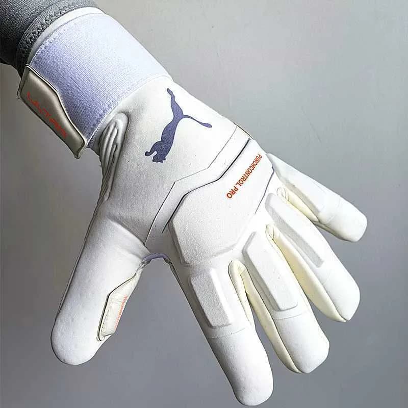 PUMA ULTRA Ultimate Hybrid Goalkeeper Gloves